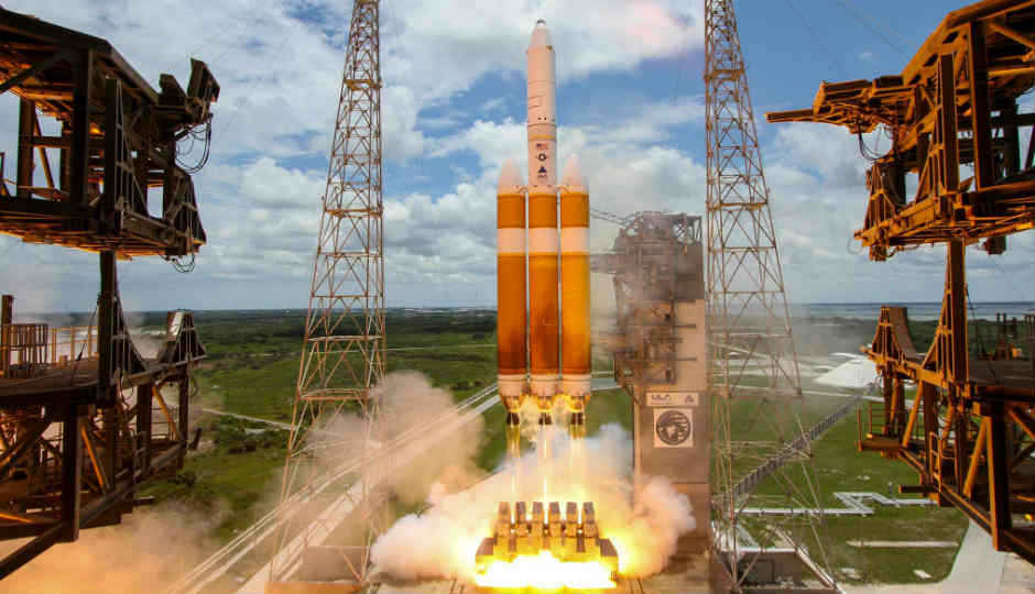 In Pictures: Delta IV Heavy's beautiful launch on a secret mission In Pictures: Delta IV Heavy's beautiful launch on a secret mission