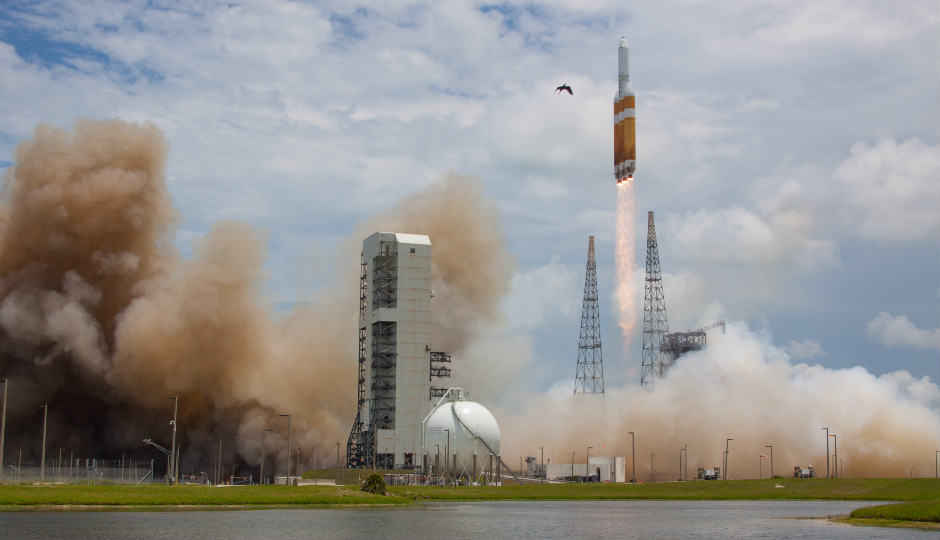 In Pictures: Delta IV Heavy's beautiful launch on a secret mission In Pictures: Delta IV Heavy's beautiful launch on a secret mission