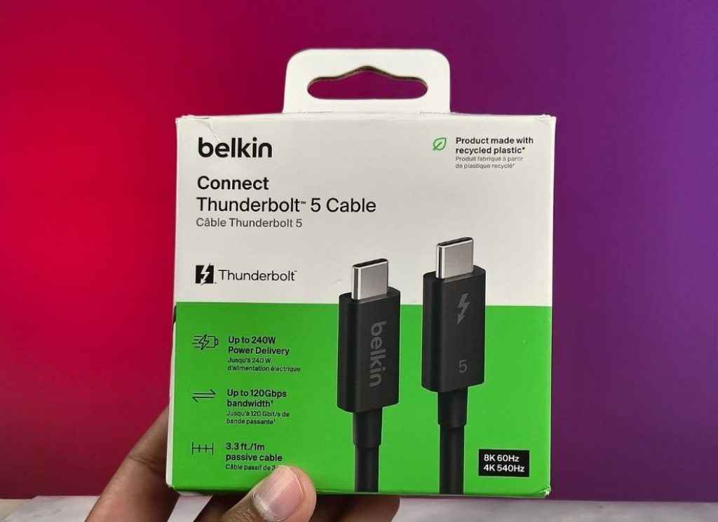 MSI Titan 18 HX AI Review - Belkin Connect Thunderbolt 5 Cable (3.3 ft / 1m)
