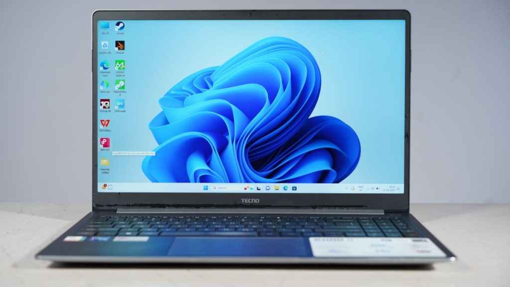 Tecno Megabook T1 Review: Laptop Front Display
