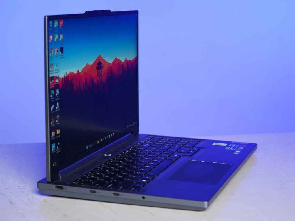 Lenovo Legion 5i Review: Laptop Side view showcasing its slimness and Input Output ports