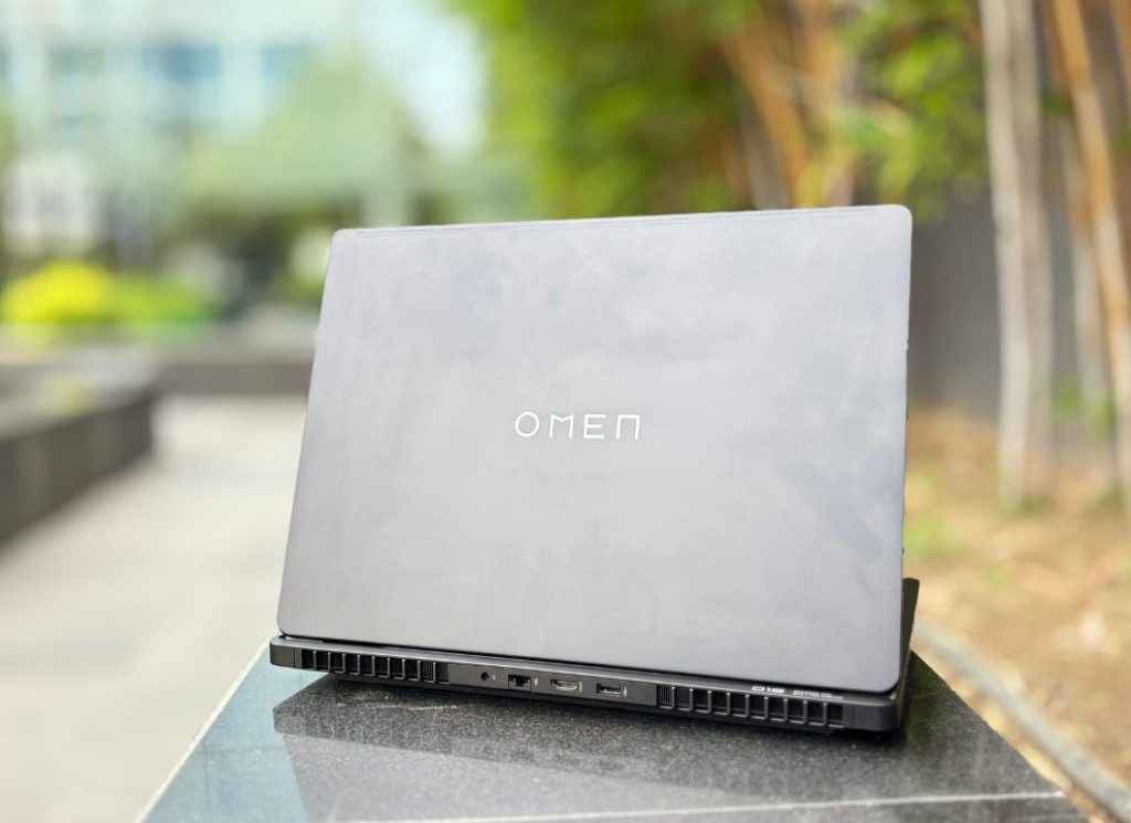 HP Omen Max 16 Review - Laptop Lid