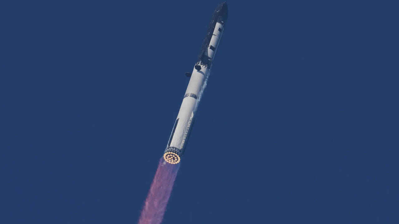SpaceX Successfully Conducts Test Flight of Enhanced Starship for Lunar Missions