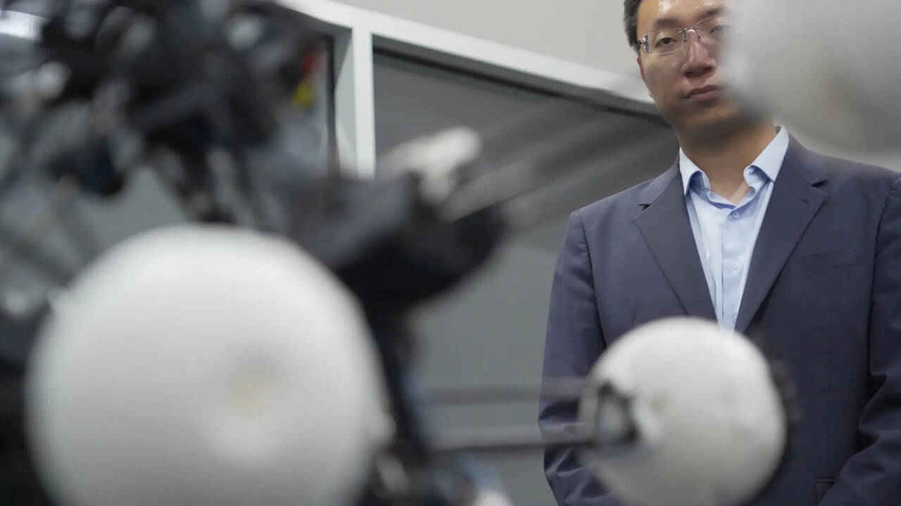 Duke University’s Argus Robot Features 20 Legs and Multi-Directional Vision