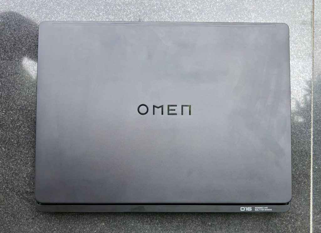 HP Omen Max 16 Review - laptop lid closed