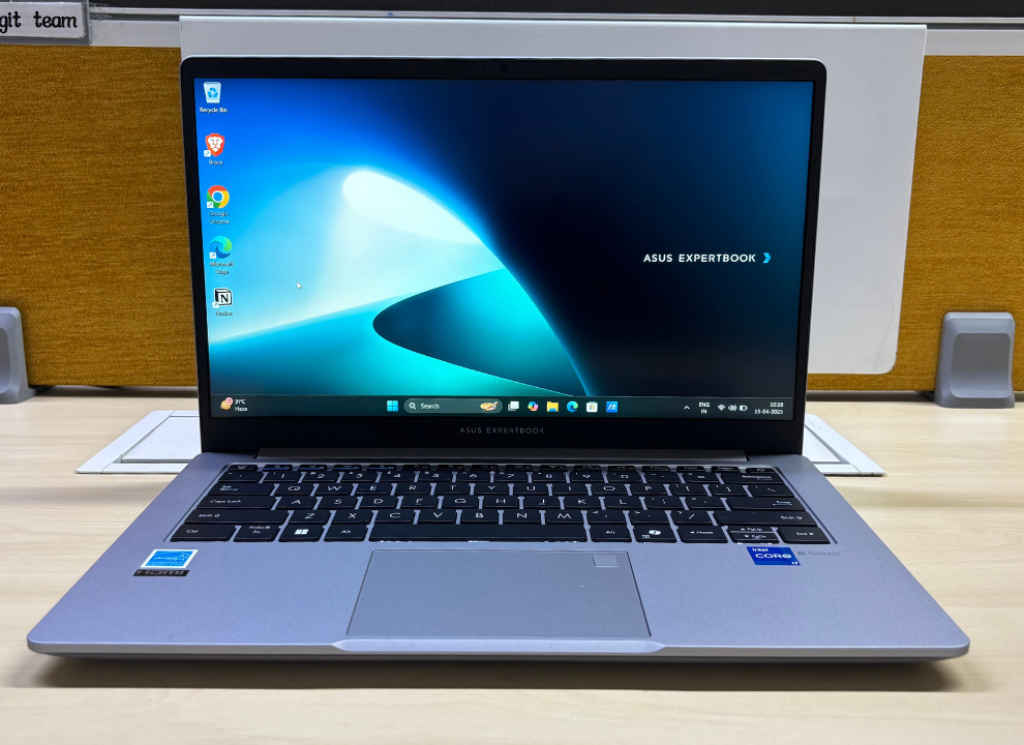 ASUS ExpertBook P1 First Impressions: Laptop Display