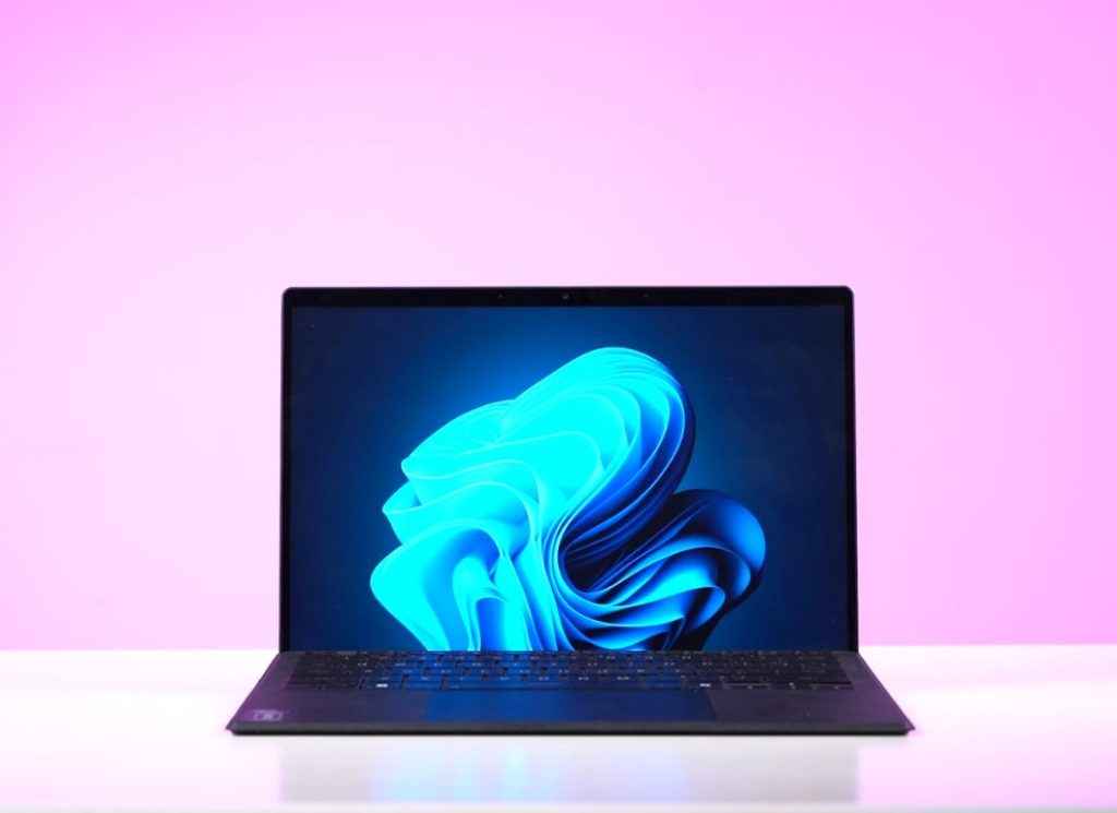 ASUS ROG Flow Z13 (2025) Review Tablet Display