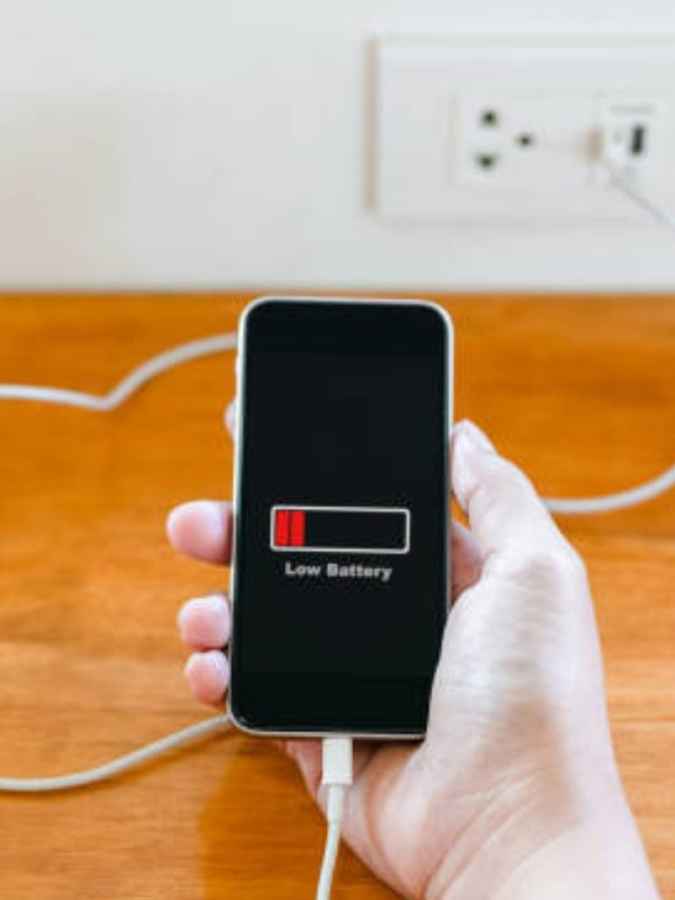 check these 6 easy tips to save phone battery life
