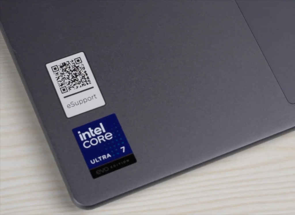 Lenovo Yoga Slim 7i Aura Edition - Intel Core Ultra 7 258V