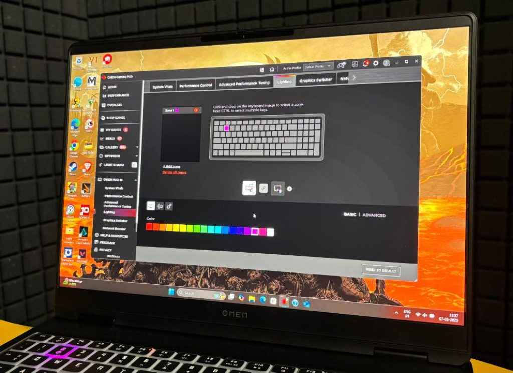 HP Omen Max 16 Review - laptop display