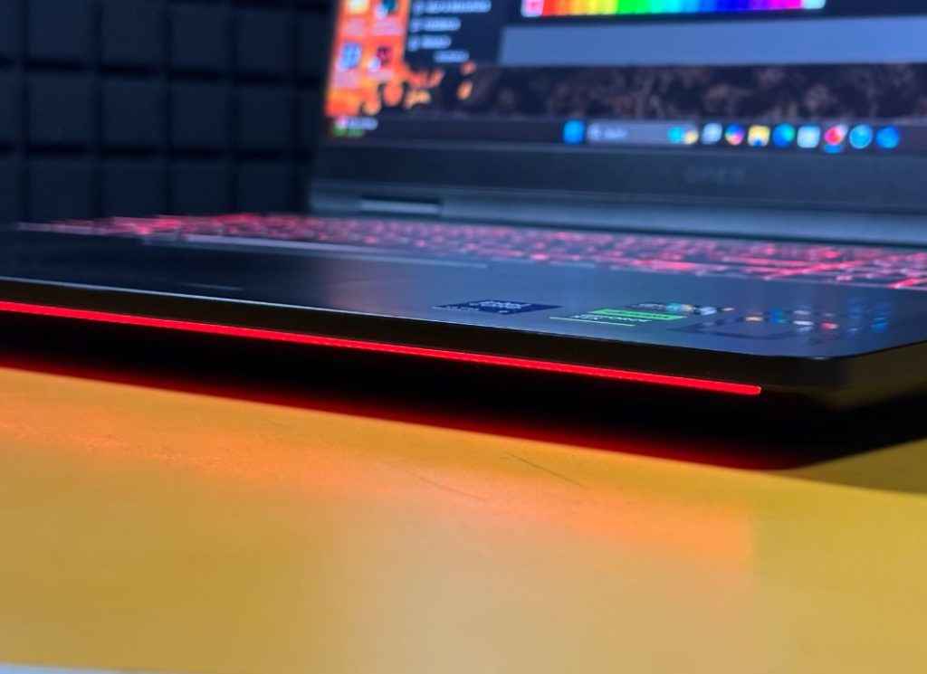 HP Omen Max 16 Review - laptop LED Light bar