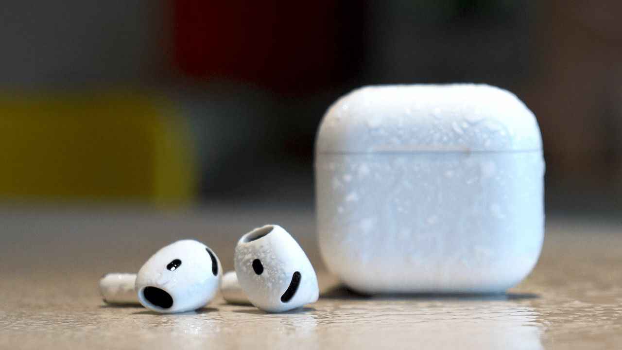 AirPods 4 3