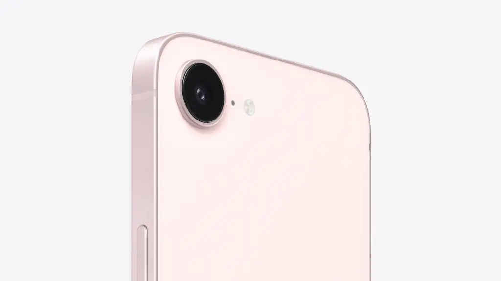Apple iPhone 17e pink camera