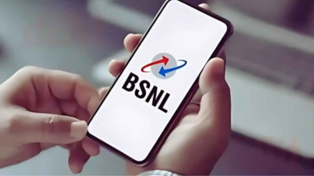 New BSNL Recharge Plan: বিএসএনএল আনল কলিং এবং SMS সহ দুটি সস্তা রিচার্জ প্ল্যান, কম দামে মিলবে দীর্ঘ ভ্যালিডিটি