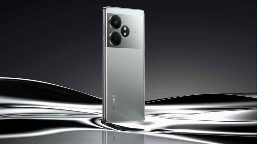 Poco F6 vs Realme GT 6T: Best phone under ₹30,000
