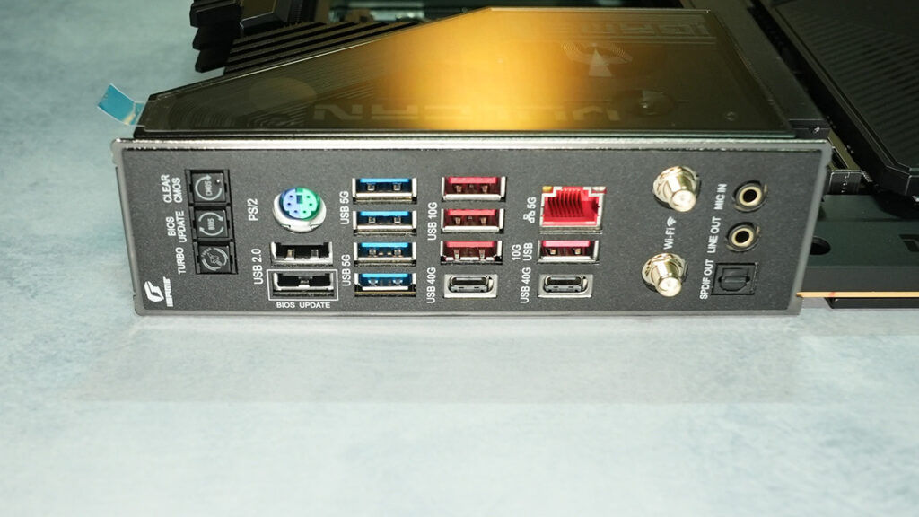 Colorful iGame X870E VULCAN OC V14 Rear IO