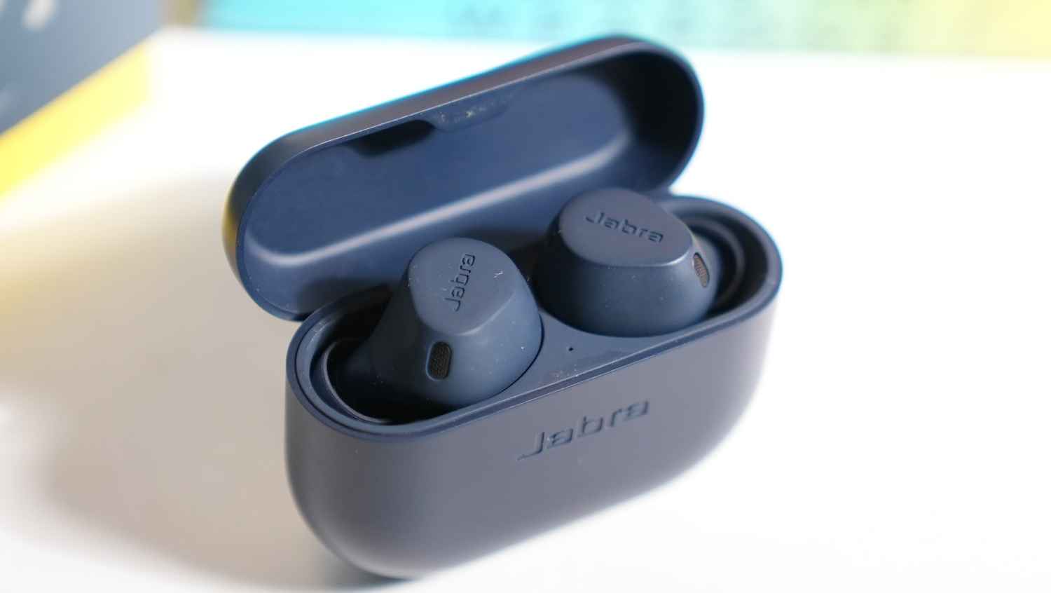 Review: Jabra Elite 4 true wireless earbuds -- sleek design with decent  sound at an affordable price