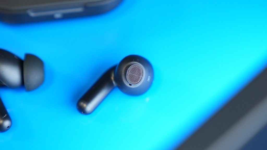 Moto Buds Plus Review