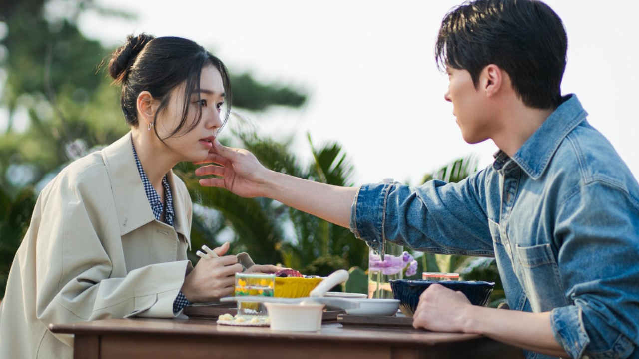 8.1 की IMDb रेटिंग वाली रोमांटिक कॉमेडी सीरीज, ट्रेंडिंग में Delhi Crime 3 के साथ टक्कर, इस जगह हो रही स्ट्रीम