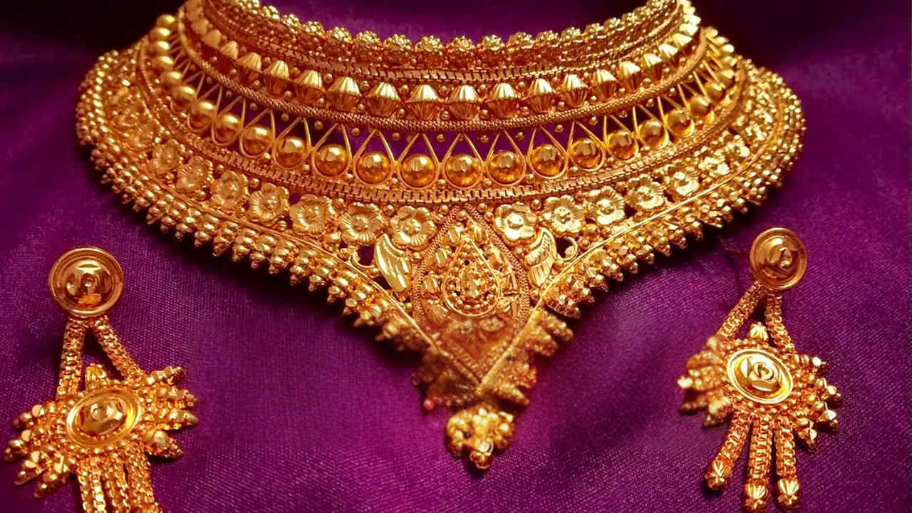 Gold Rate Today: आज अचानक गिरे सोने के दाम, फटाफट चेक करें 7 अक्टूबर का रेट