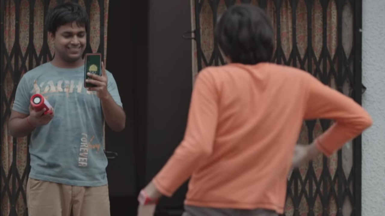 कॉमेडी में ‘पंचायत’ से एक कदम आगे है ये 5 एपिसोड वाली सीरीज, पूरे परिवार को कर देती है लहालोट, IMDb रेटिंग 9.1