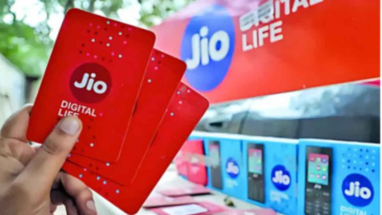 Jio का डबल धमाल: Netflix और JioHotstar दोनों फ्री, डेटा और कॉलिंग भी अनलिमिटेड! कीमत देखें