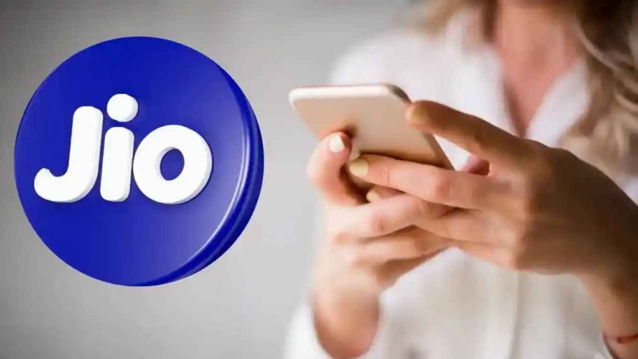 Jio down இந்தியா முழுதும் மக்களுக்கு பெரும் சிக்கல் ட்ரென்ட்டிங்கில் பறக்கும் புகார்