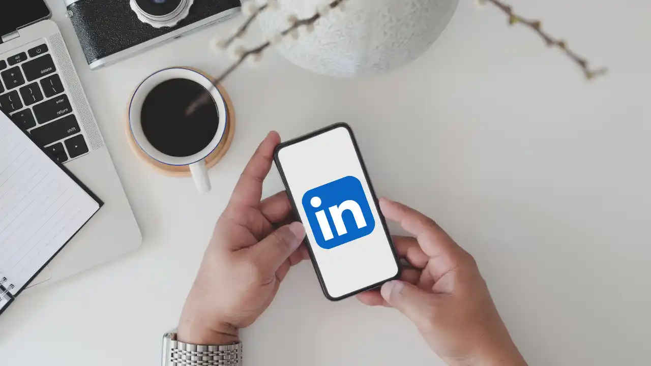 LinkedIn’s new AI features can write your cover letter, review resume & more