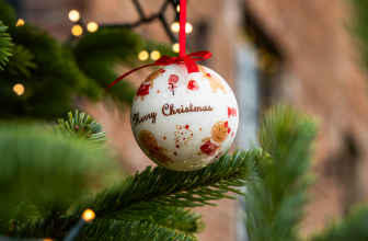 Merry Christmas 2025: Wishes, messages and WhatsApp status to share with your family and friends