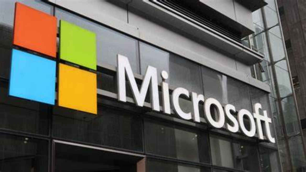 Microsoft lays off over 650 employees in Xbox department, shares news via internal memo