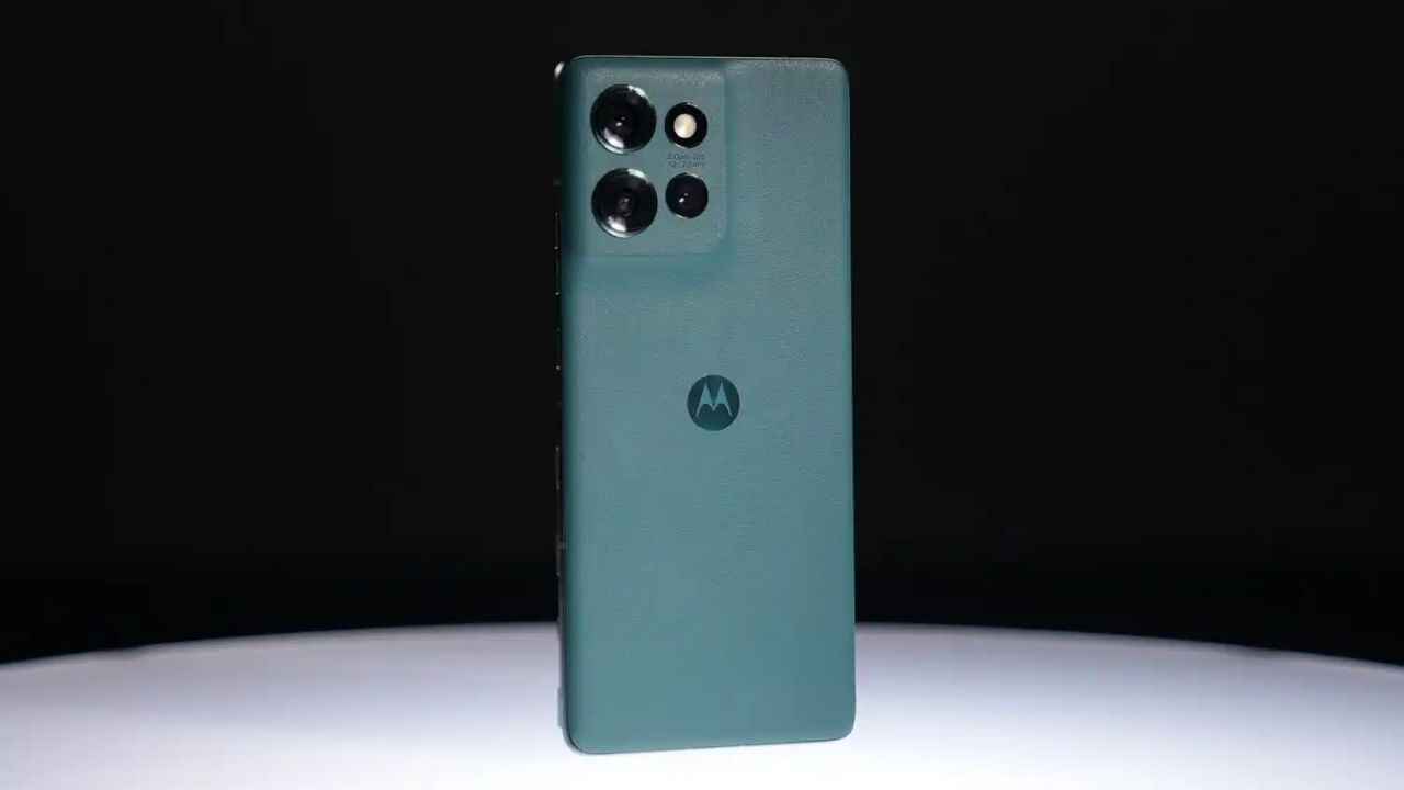 Motorola Edge 50 price drops to under Rs 20,000 during Flipkart GOAT sale
