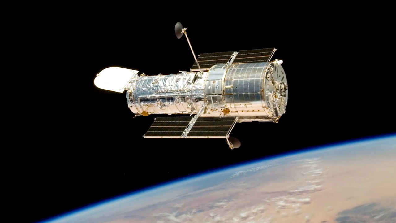क्या है Hubble Space Telescope और यह कैसे काम करता है?