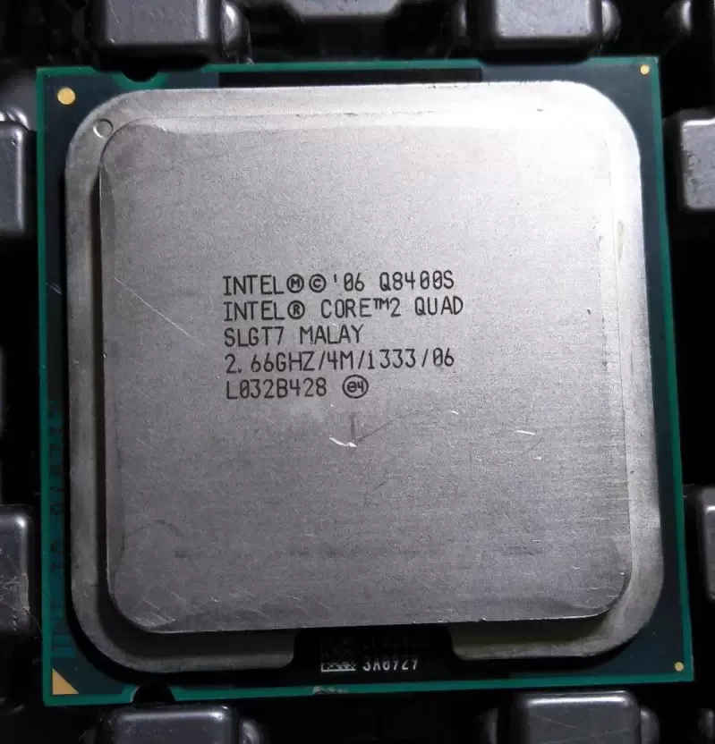 Intel Core 2 Quad Q8400S Processor