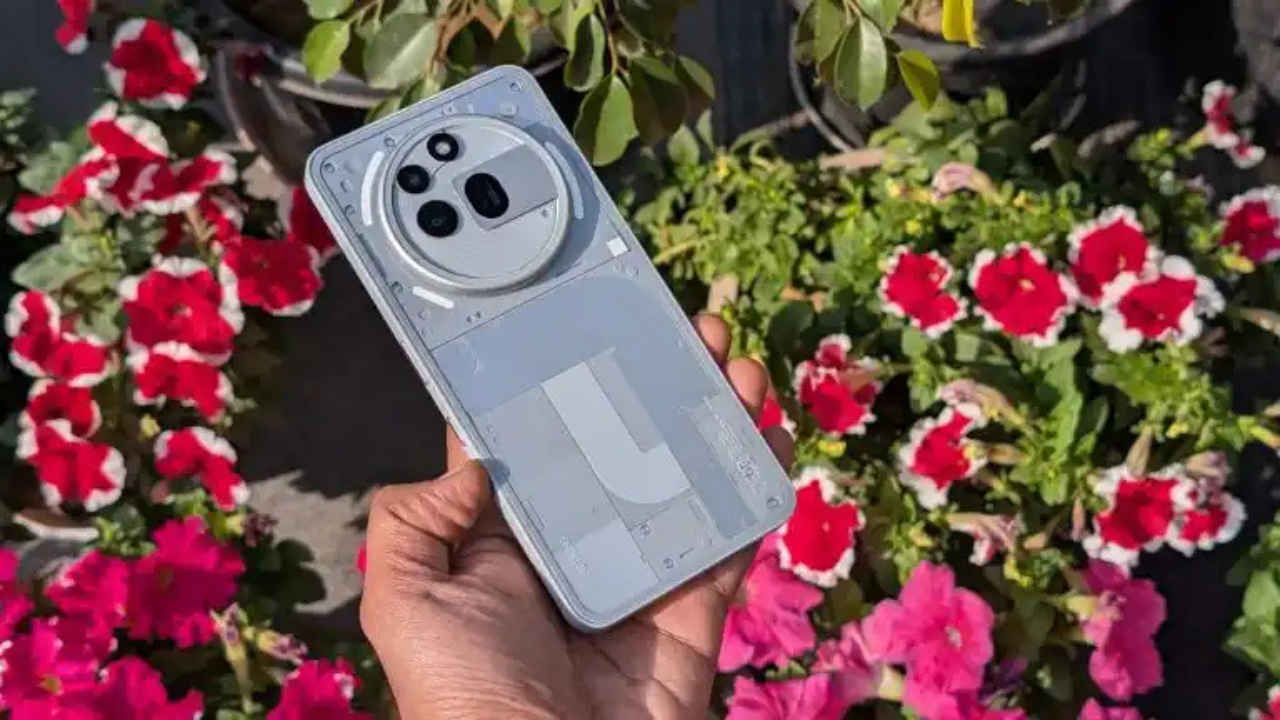 5000 টাকার বেশি সস্তায় পাওয়া যাচ্ছে 50MP সেলফি ক্যামেরা সহ Nothing স্মার্টফোন, জানুন নতুন দাম কত