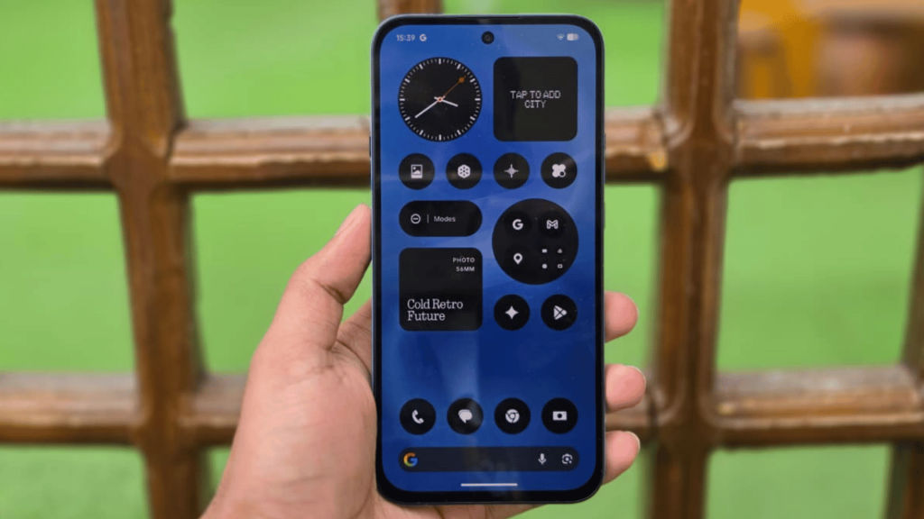 Nothing Phone 4b display