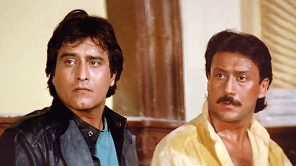 Aakhri Adaalat Poster 7