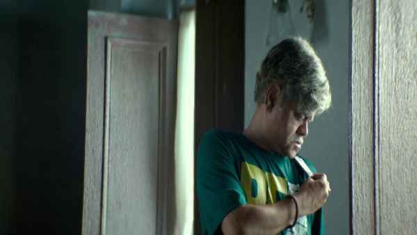 Angrezi Mein Kehte Hain Poster 1