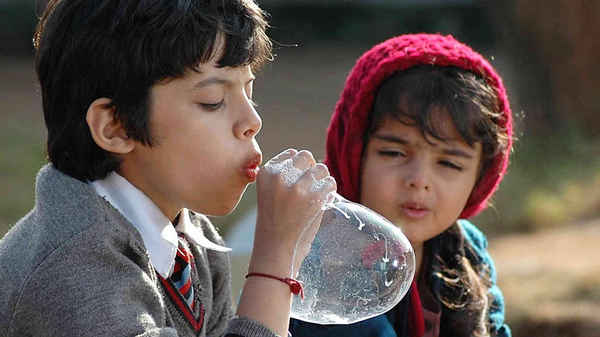 Bumm Bumm Bole Poster 5