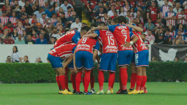 Chivas: El Rebaño Sagrado, Season 1 Poster 1