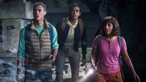 Dora and the Lost City of Gold Poster 3