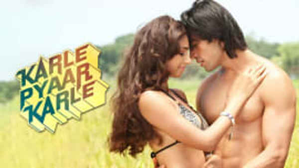Karle Pyaar Karle Poster 7