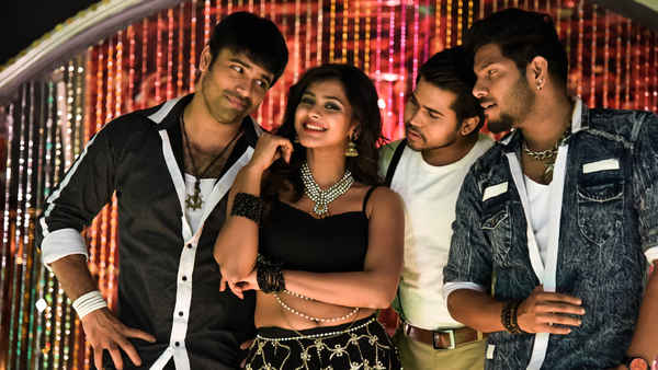 Nanna Nenu Naa Boyfriends Poster 4