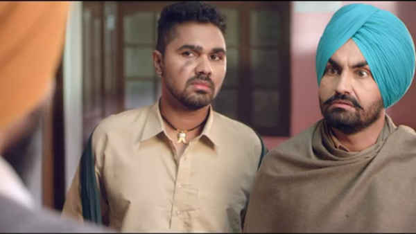 15 Lakh Kadon Aauga Poster 1