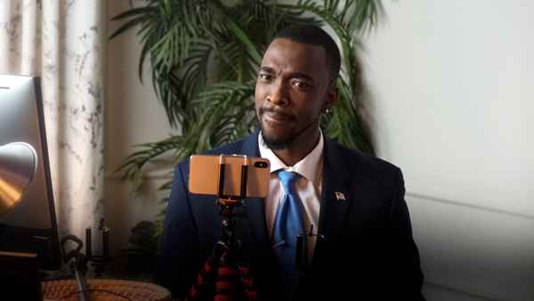 2 Minutes of Fame Poster 3