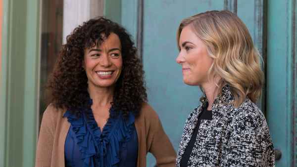 A Christmas in Royal Fashion Poster 3