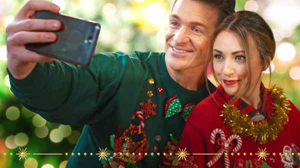 A Crafty Christmas Romance Poster 3