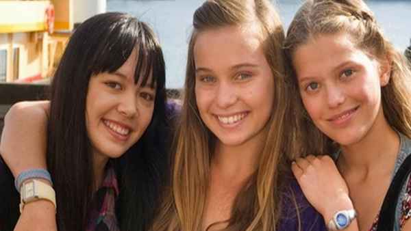 A gURLs wURLd Poster 2