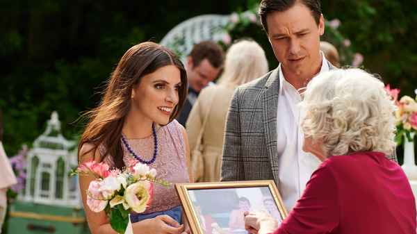 A Priceless Love Poster 3