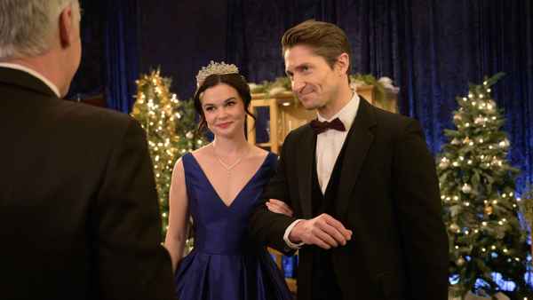 A Royal Christmas Match Poster 1