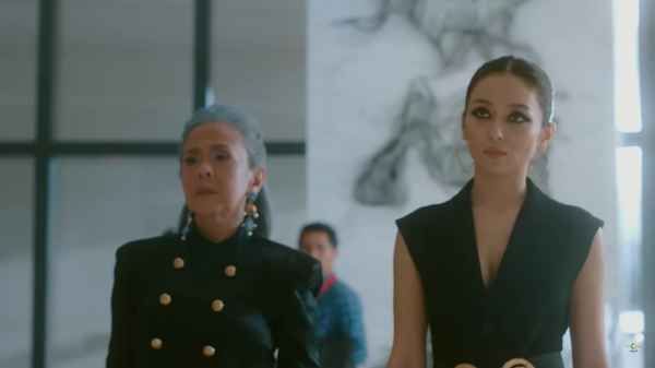 A Very Good Girl Poster 7